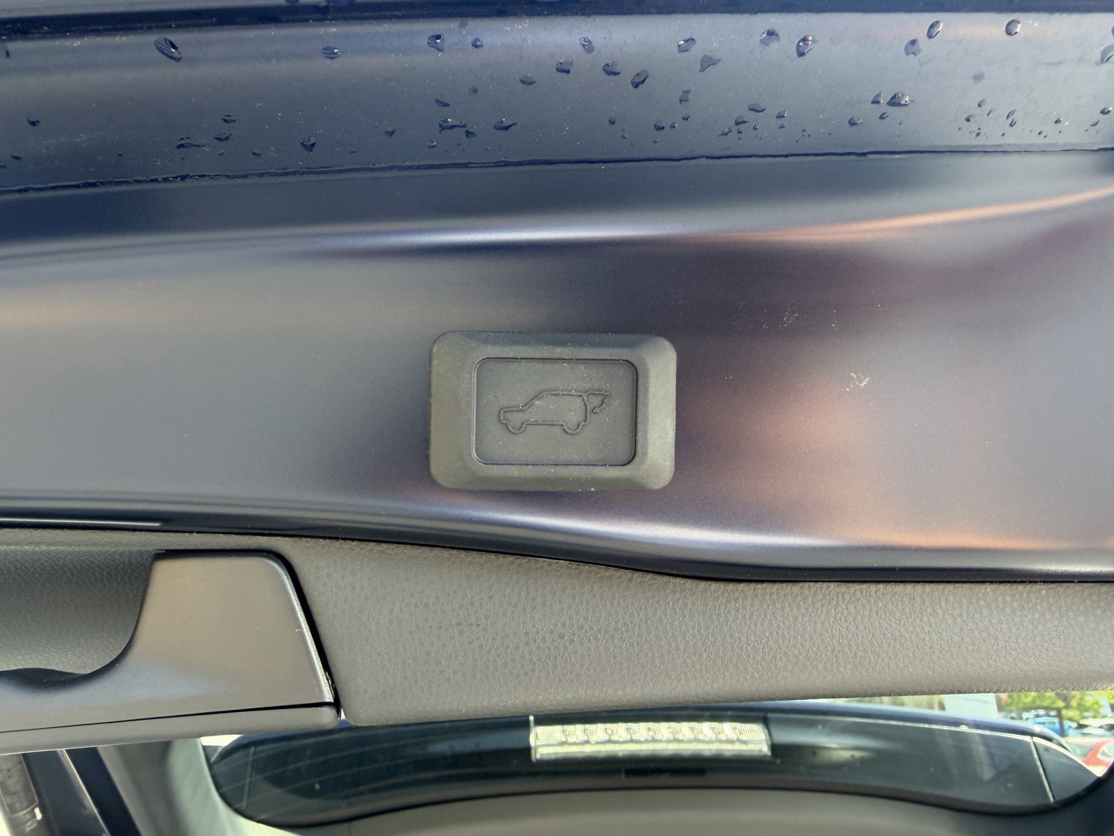 Used 2025 Toyota RAV4 XLE Premium image 10