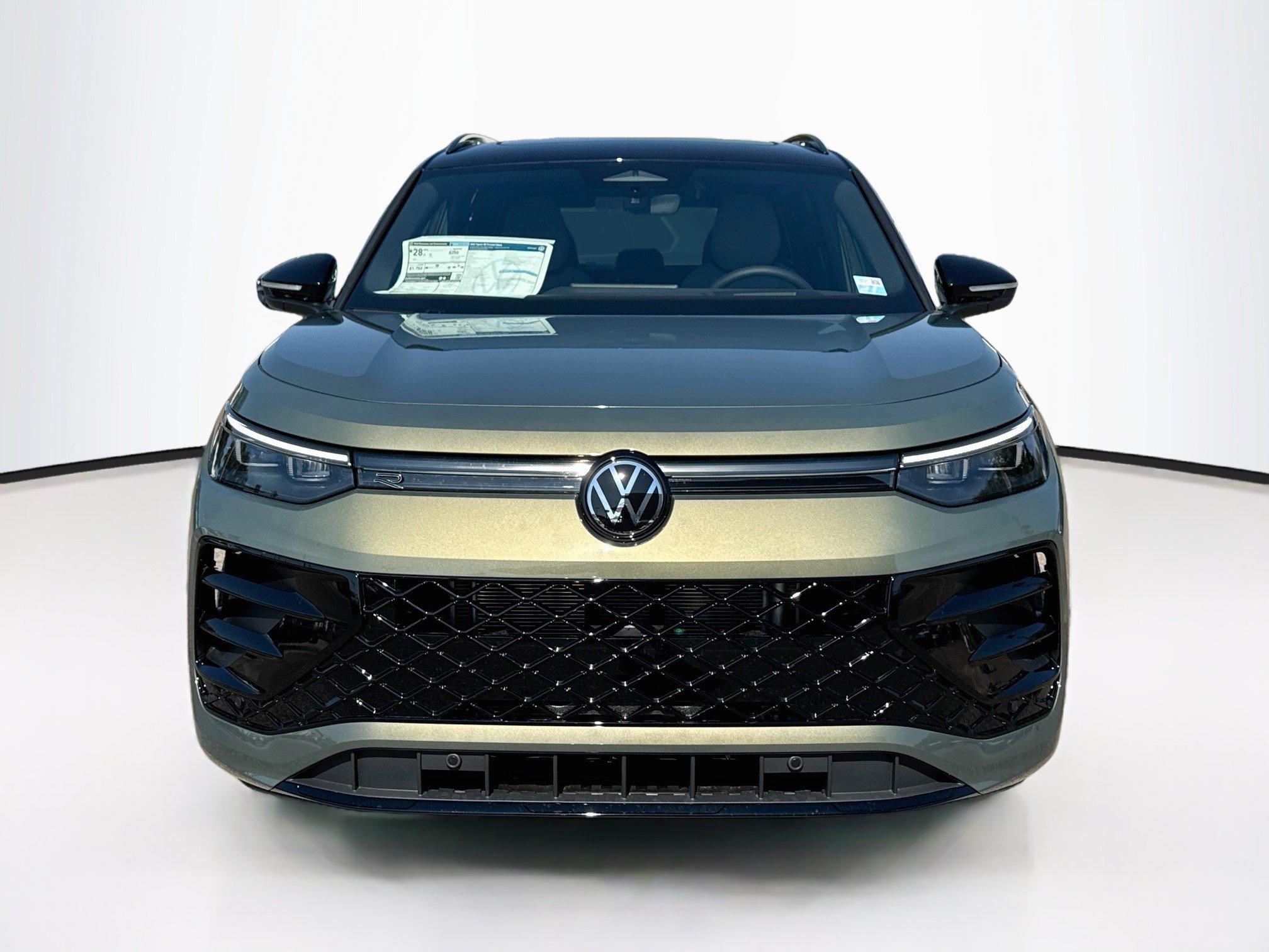 Used 2026 Volkswagen Tiguan SE R-Line FWD image 11