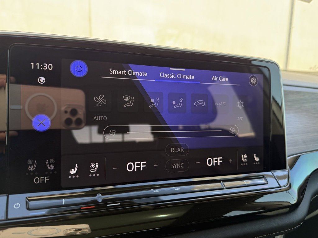 Used 2024 Volkswagen Atlas SEL image 12