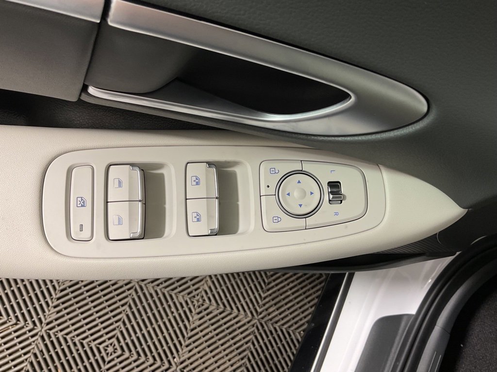 New 2025 Hyundai Sonata SEL image 17