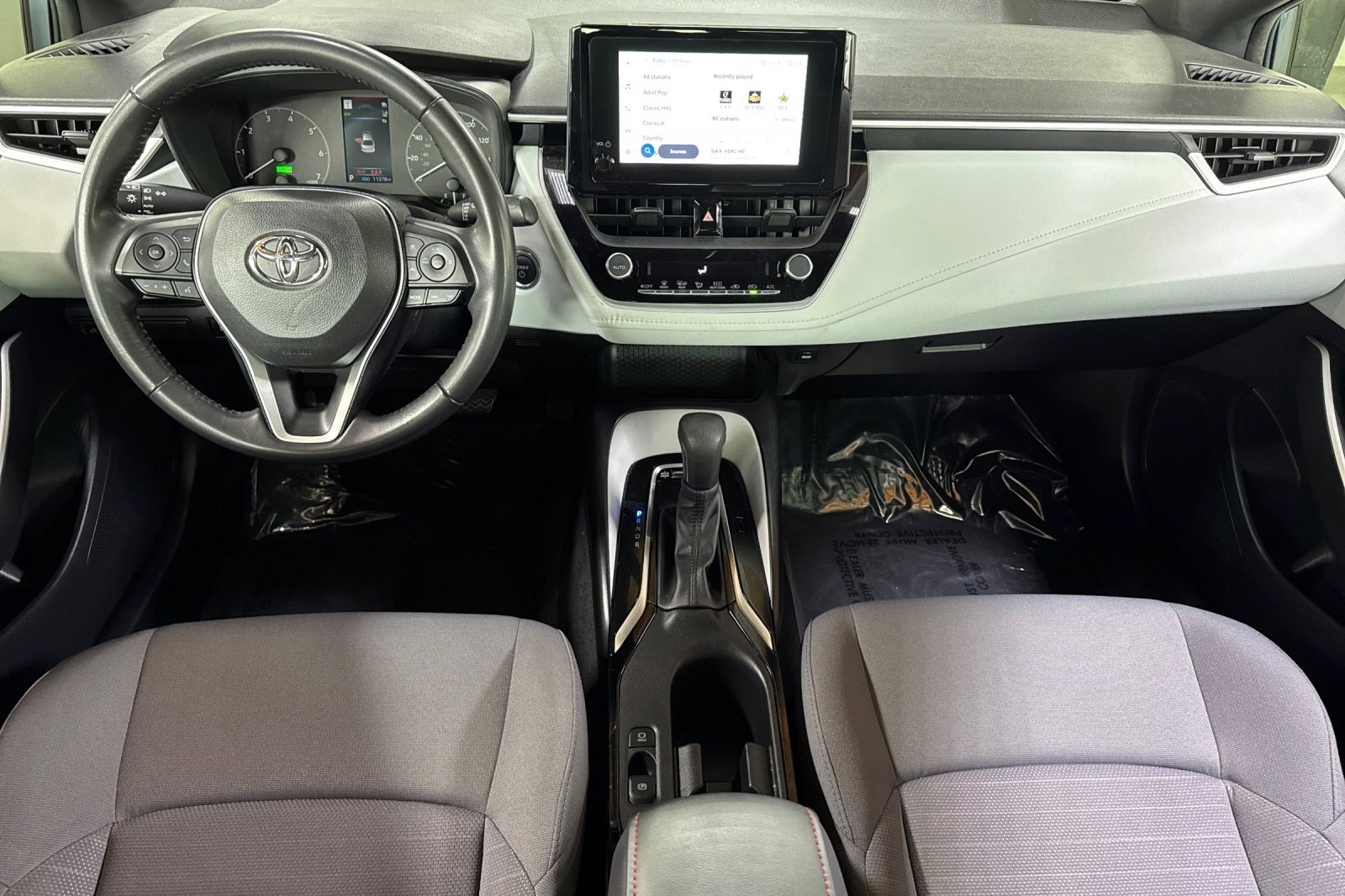 Used 2024 Toyota Corolla SE w/ Convenience Package image 27