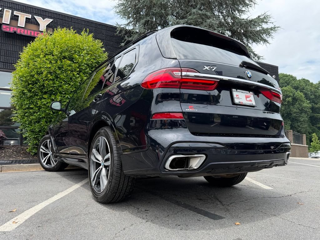 Used 2021 BMW X7 xDrive40i w/ M Sport Package AWD/4WD image 18