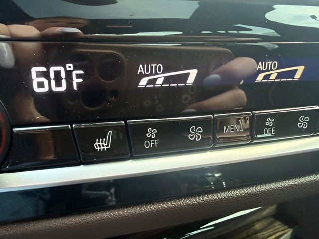 Used 2020 BMW 540i xDrive w/ M Sport Package image 21