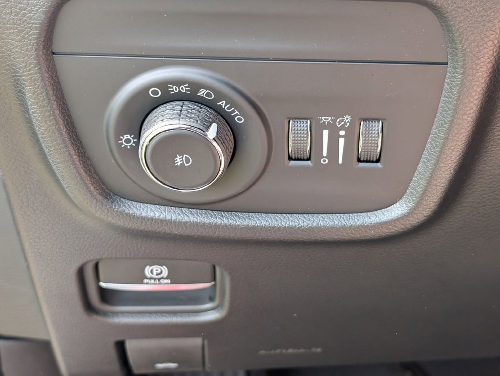 New 2026 Jeep Grand Cherokee Limited AWD/4WD image 15