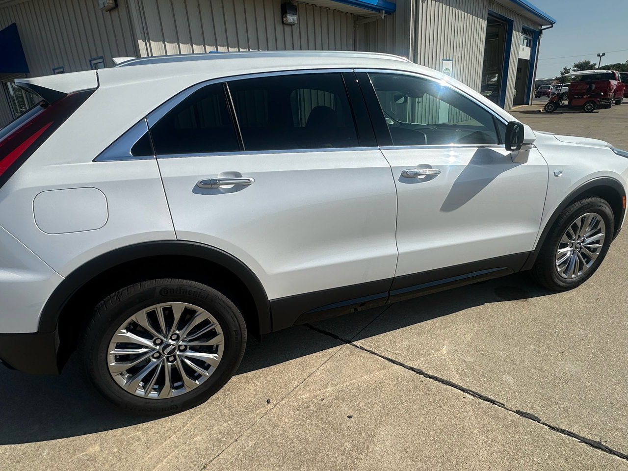Used 2025 Cadillac XT4 Premium Luxury w/ Technology Package image 28