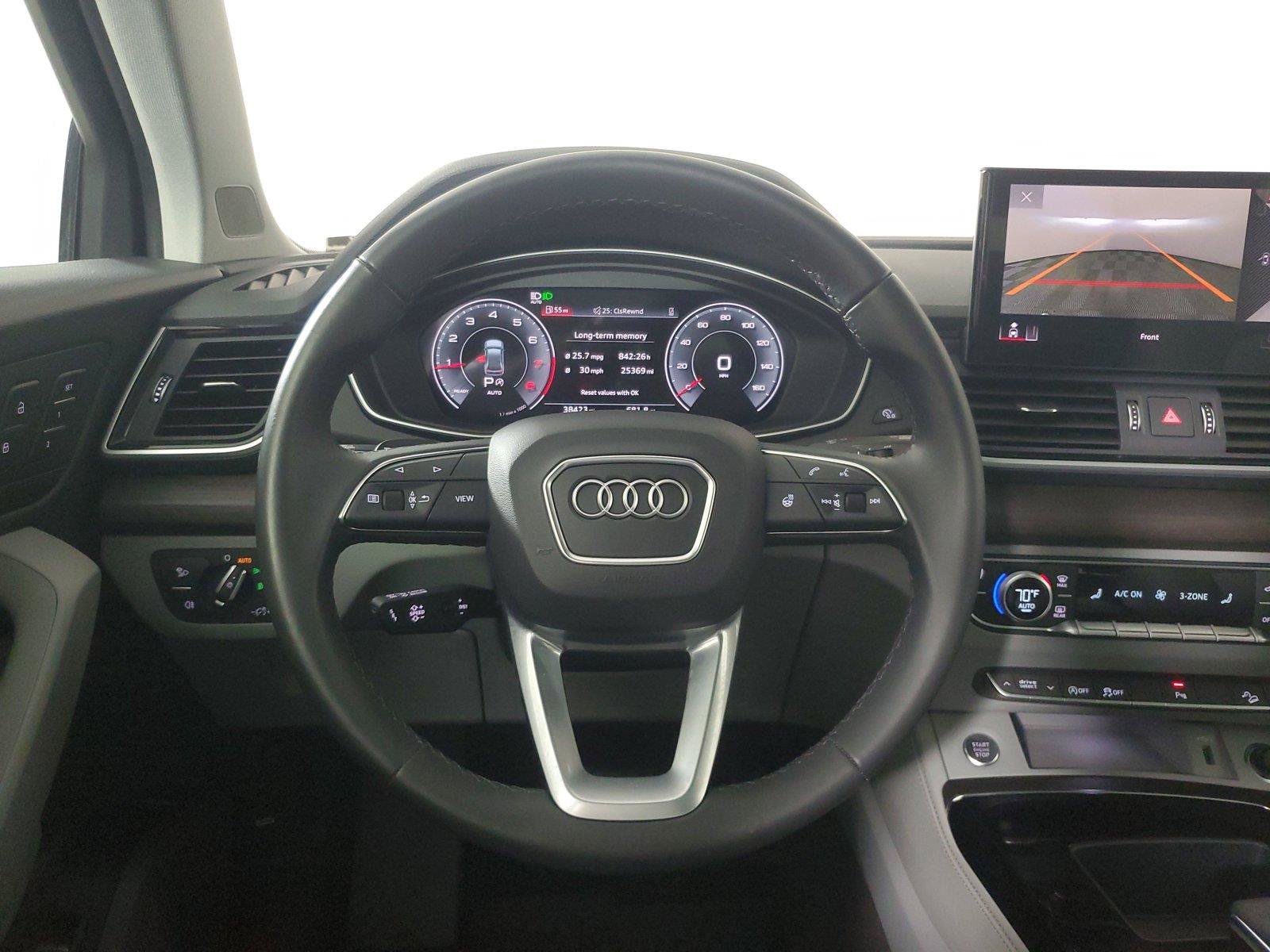 Used 2023 Audi Q5 2.0T Premium Plus w/ Premium Plus Package AWD/4WD image 16