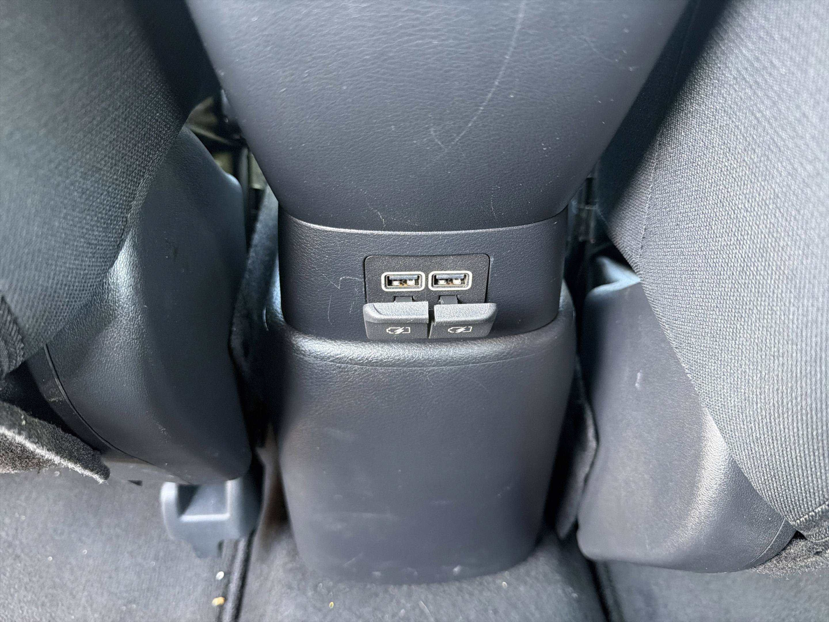 Used 2022 Nissan Kicks S FWD image 30