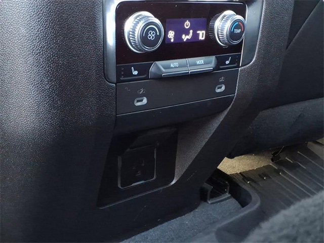 Used 2021 GMC Yukon AT4 w/ Technology Package image 17