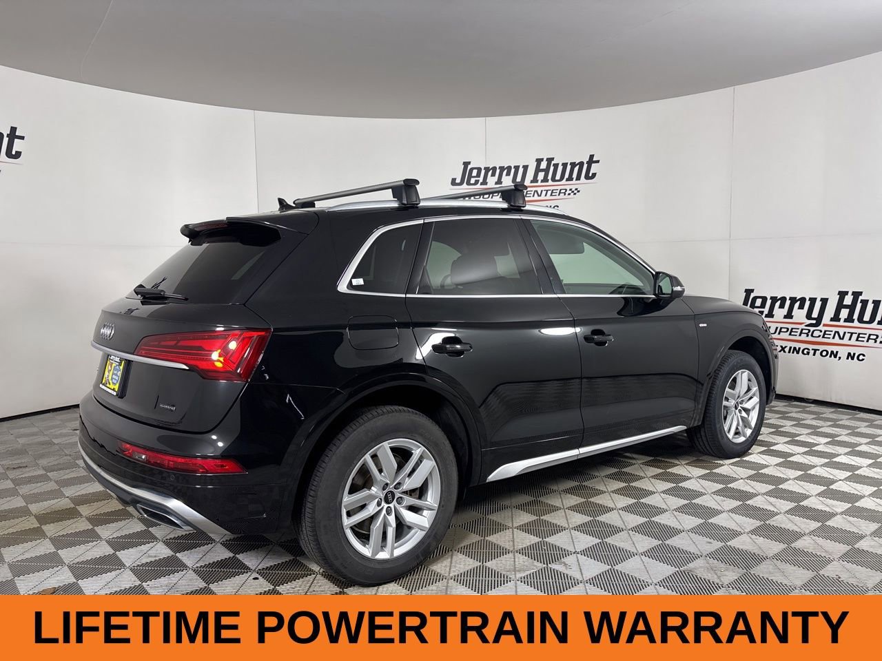 Used 2022 Audi Q5 2.0T Premium w/ Convenience Package image 5