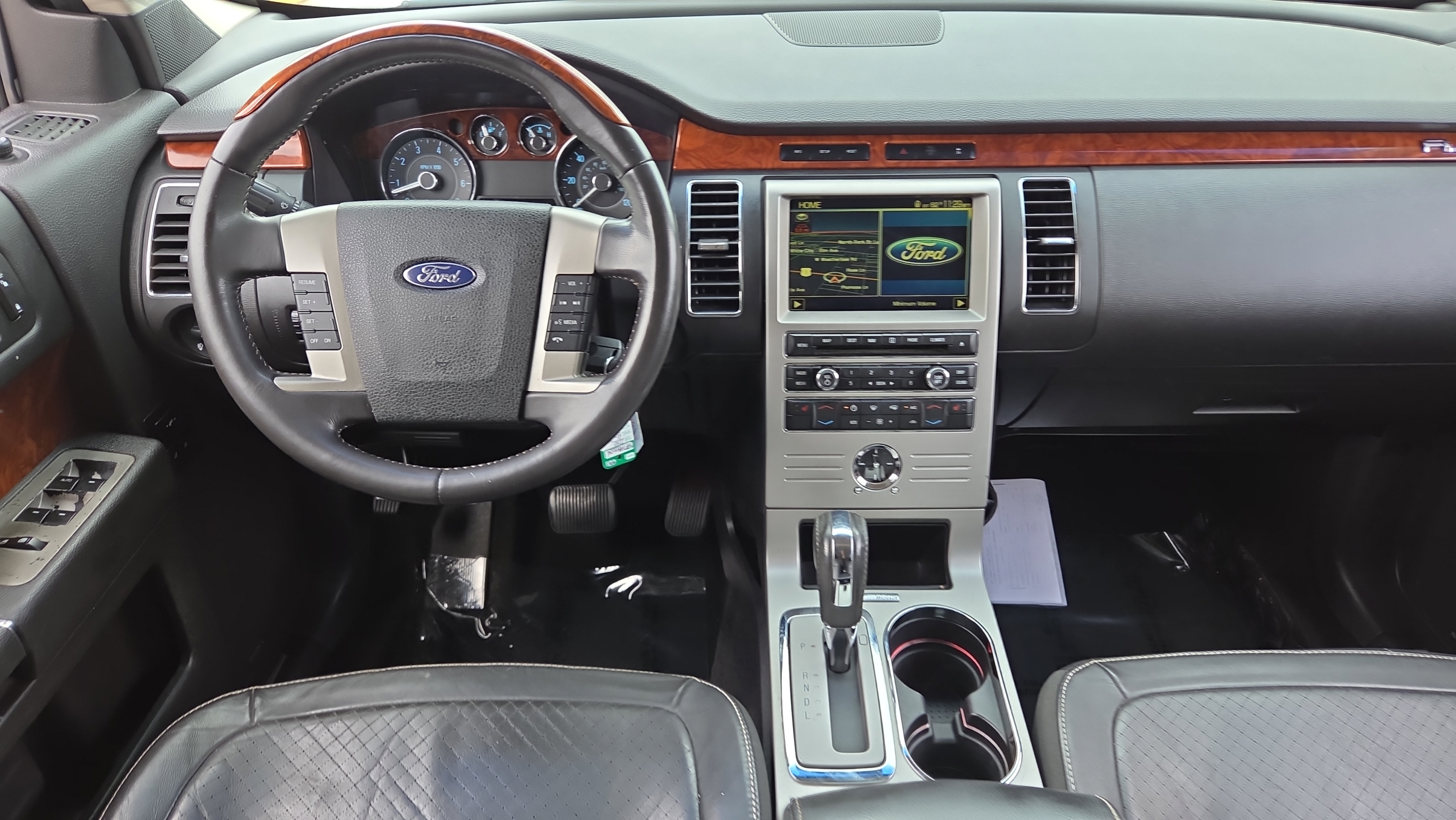 Used 2010 Ford Flex Limited FWD image 12