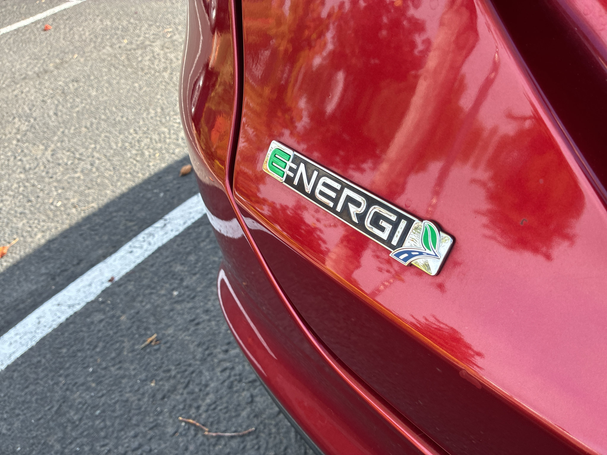 Used 2017 Ford Fusion Energi Titanium FWD image 11