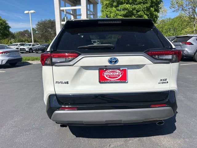 Used 2022 Toyota RAV4 XSE image 8
