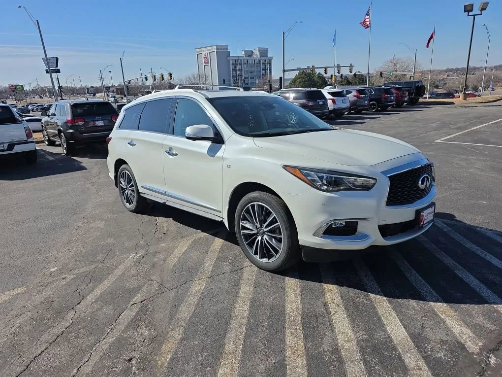 Used 2020 INFINITI QX60 Signature Edition image 4