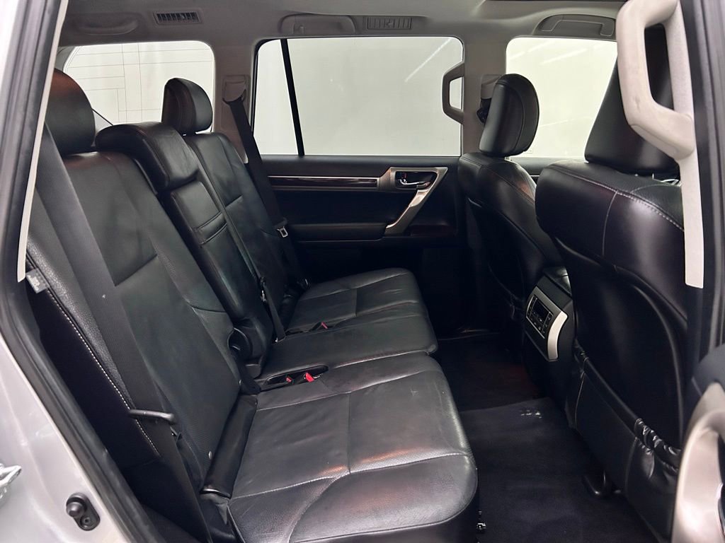 Used 2016 Lexus GX 460 w/ Premium Package image 18