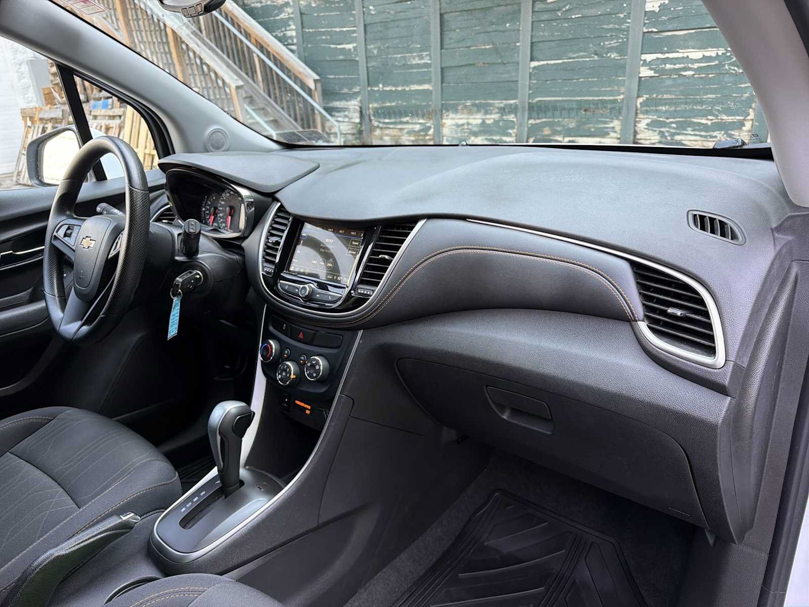 Used 2018 Chevrolet Trax LT w/ LPO, Protection Package FWD image 25