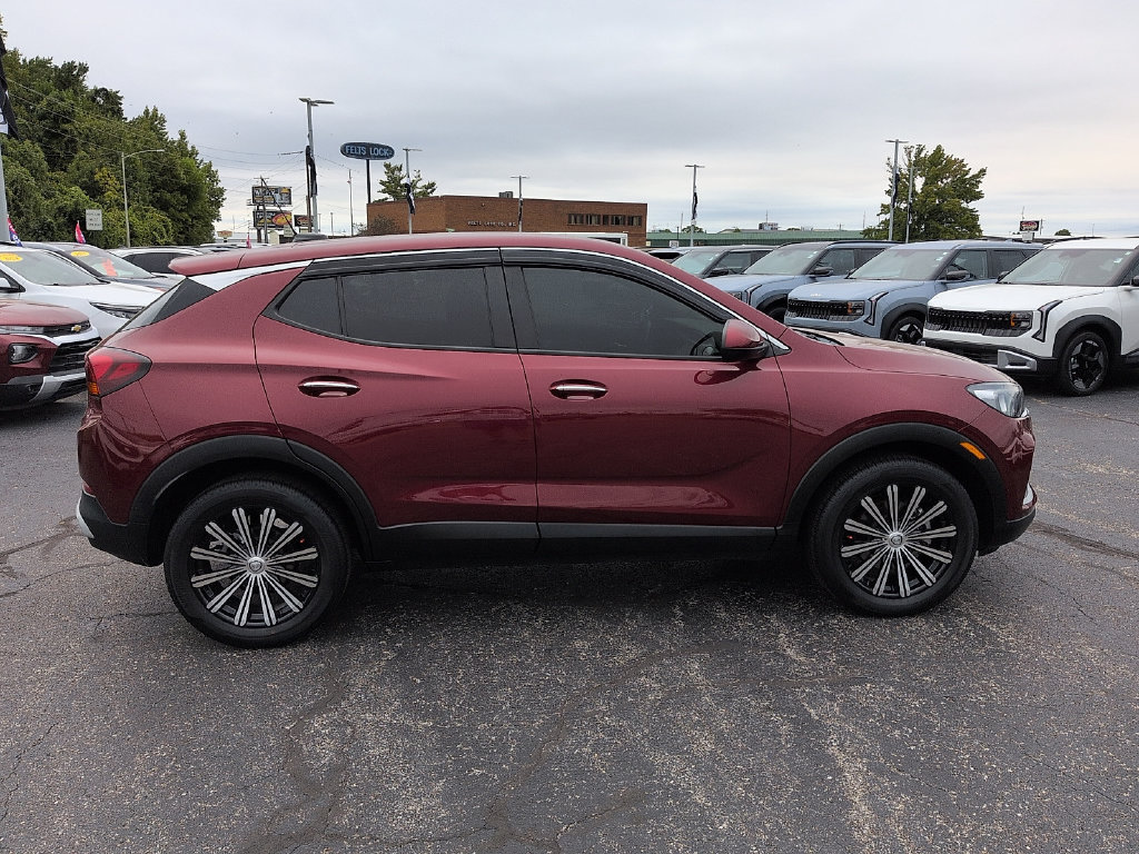 Used 2022 Buick Encore GX Preferred w/ Cold Weather Comfort Package FWD image 2