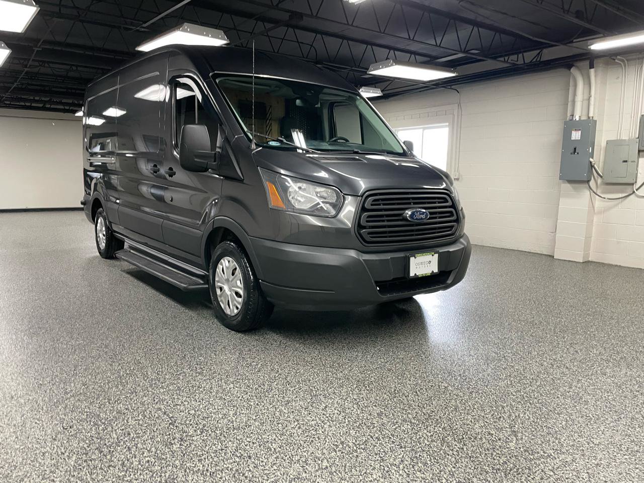Used 2017 Ford Transit 350 148 Medium Roof image 3