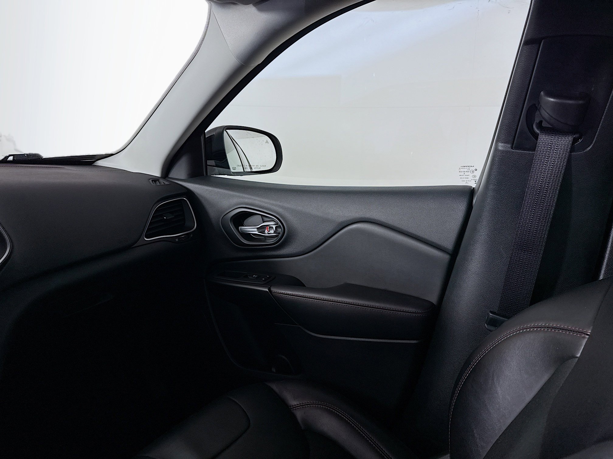 Used 2022 Jeep Cherokee Trailhawk image 27