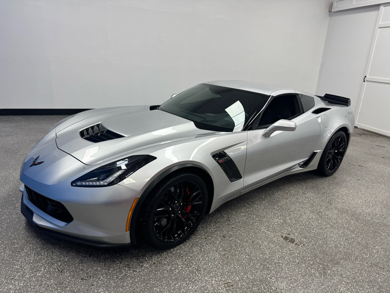 Used 2016 Chevrolet Corvette Z06 w/ 2LZ Preferred Equipment Group image 30
