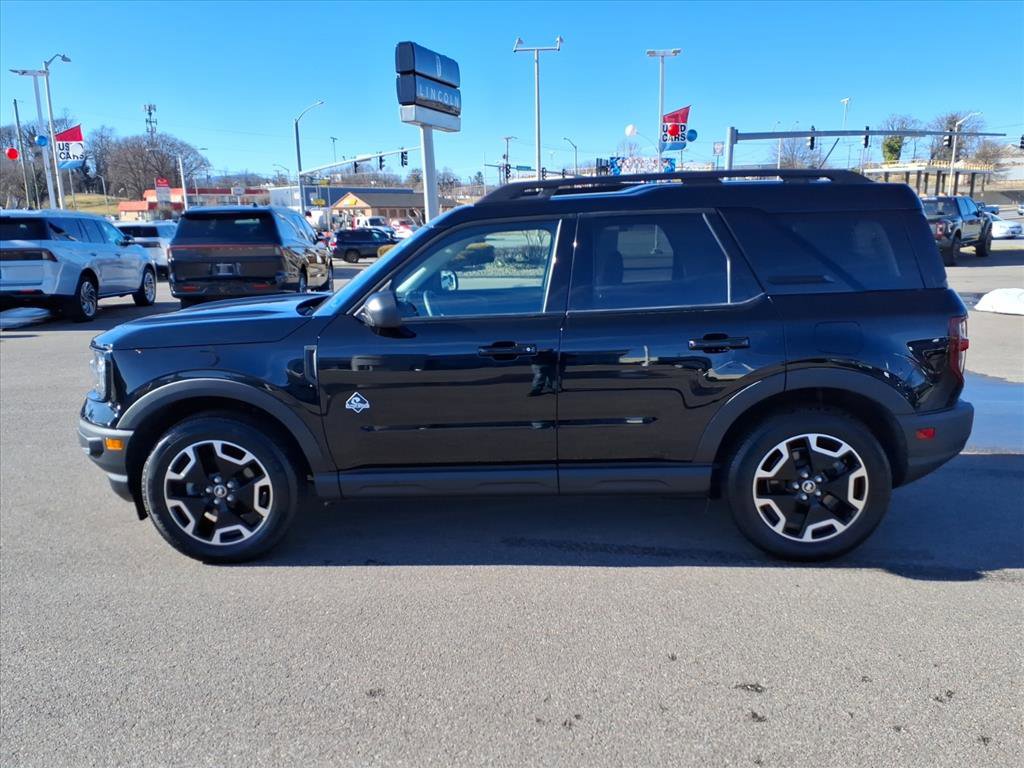 Used 2023 Ford Bronco Sport Outer Banks w/ Tech Package image 2