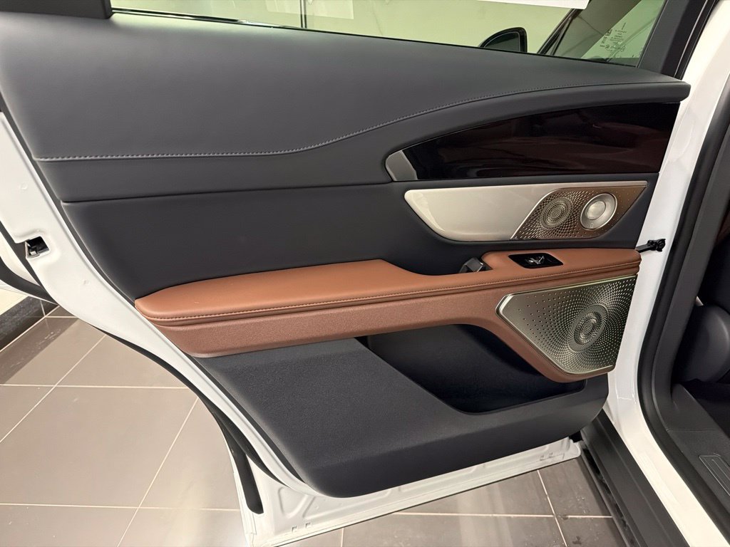New 2026 Lincoln Nautilus Reserve AWD/4WD image 40