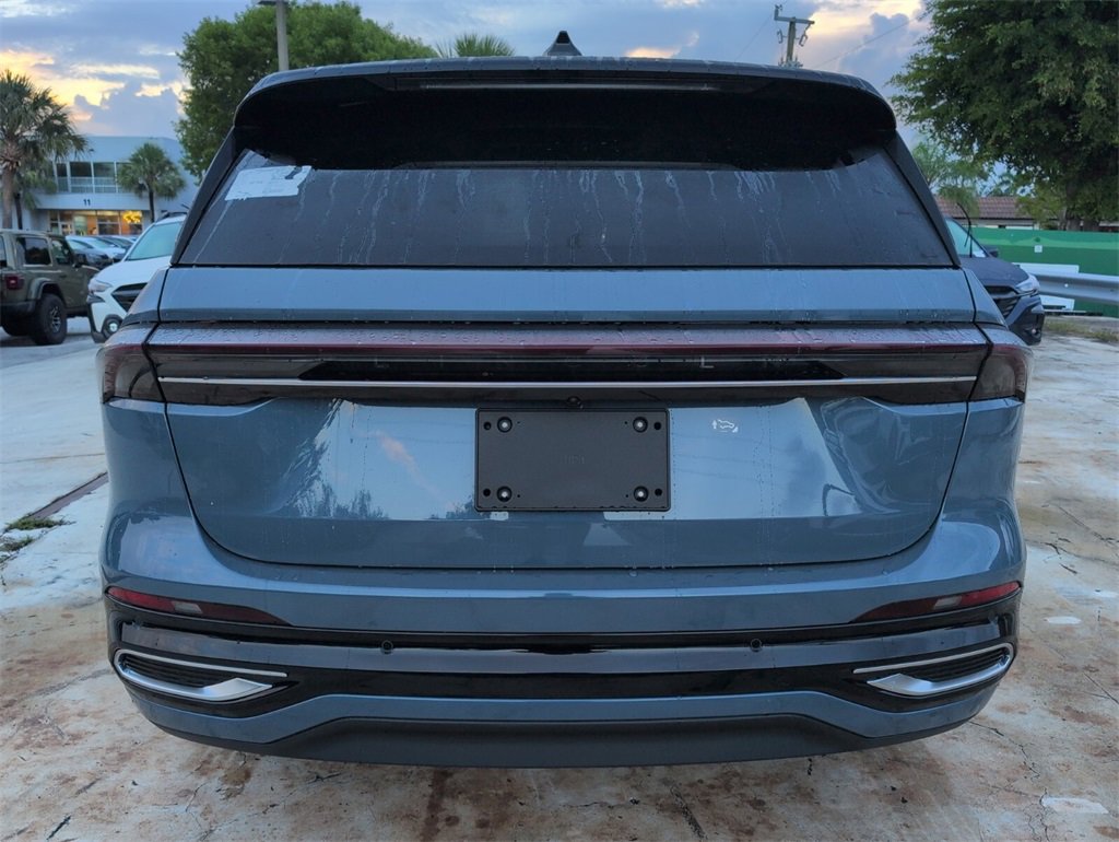 New 2025 Lincoln Nautilus Reserve image 10