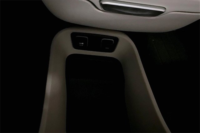 Used 2017 Chrysler Pacifica Limited w/ UConnect Theater Package image 25