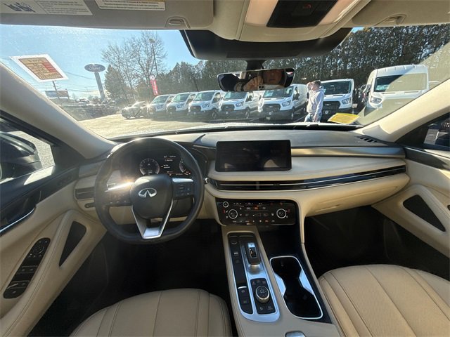 Used 2023 INFINITI QX60 Luxe image 16