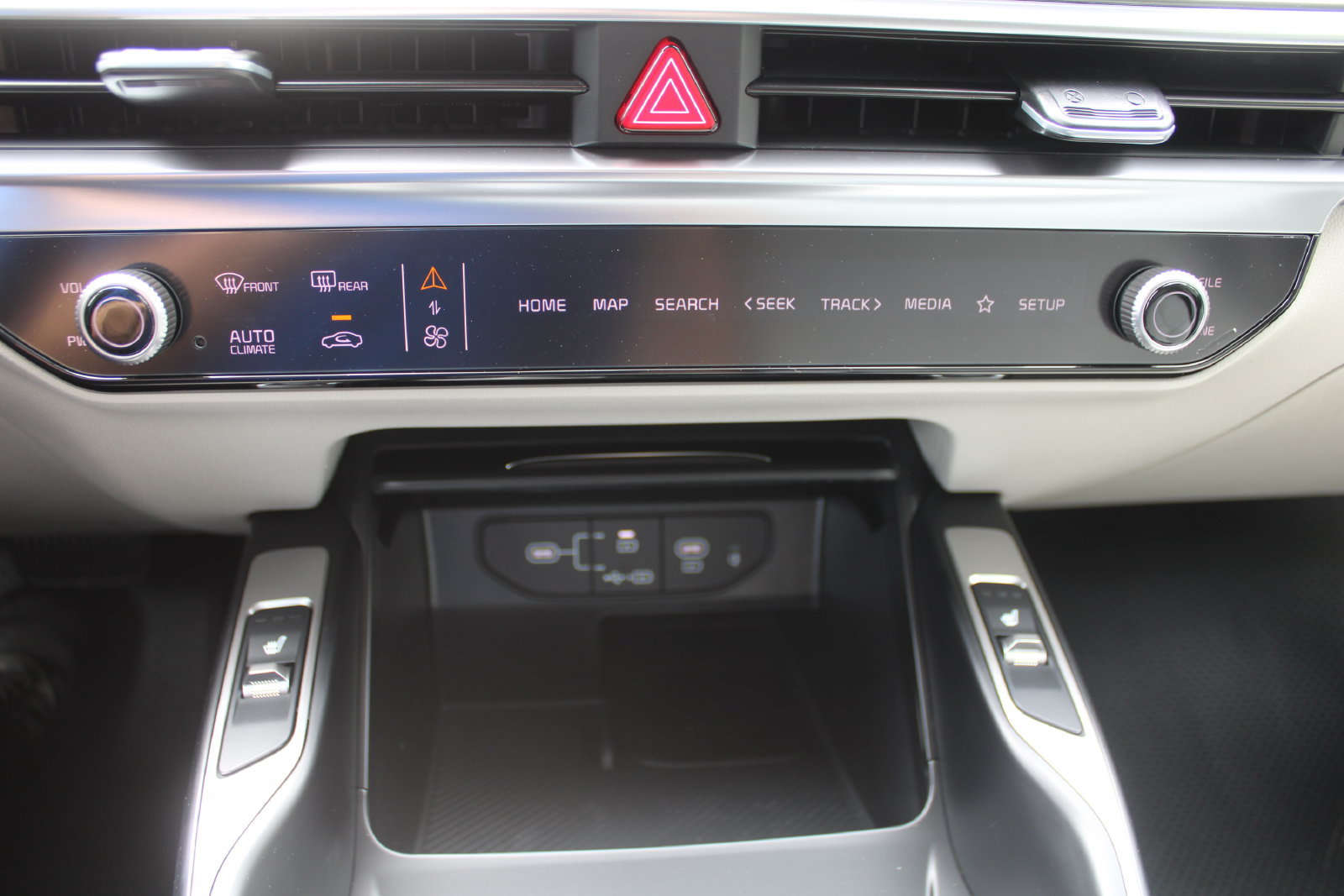 New 2026 Kia Sorento EX w/ EX Premium Package FWD image 44