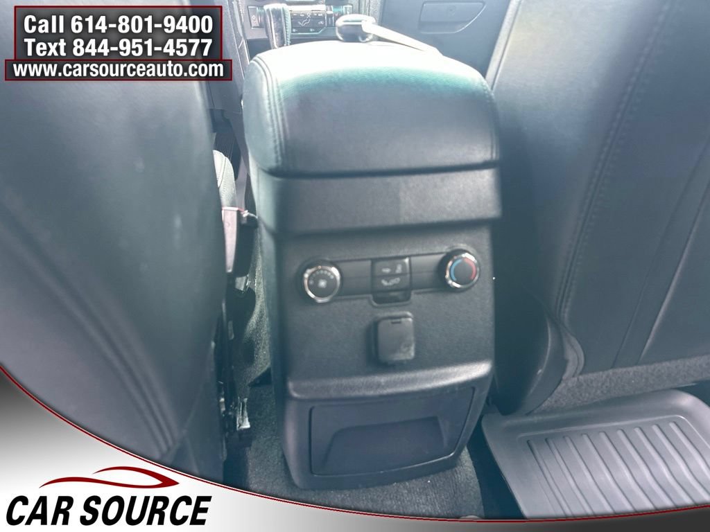 Used 2016 Ford Explorer XLT w/ Equipment Group 202A AWD/4WD image 16