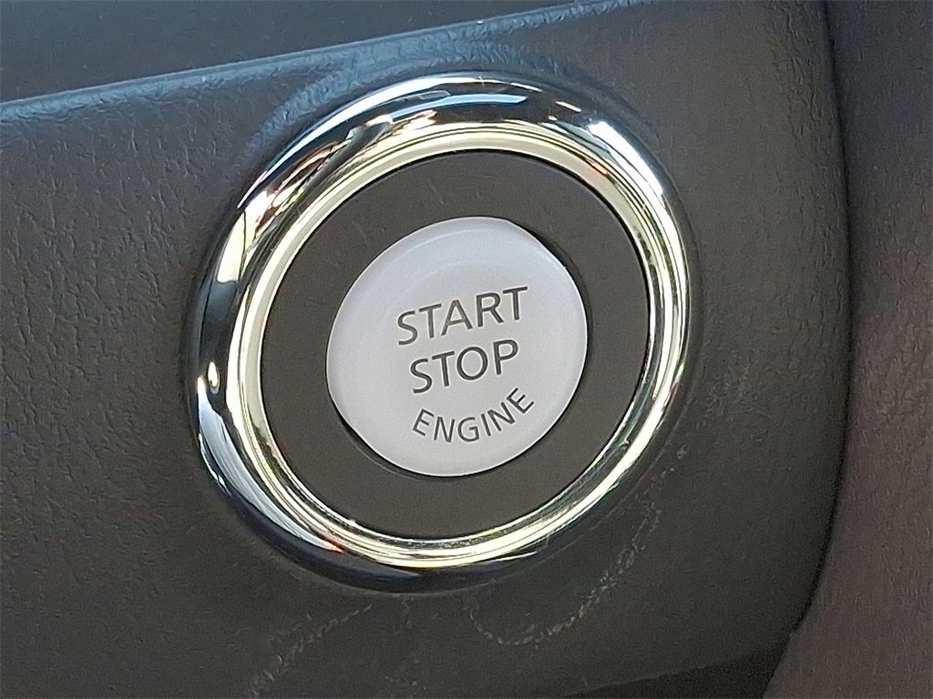 Used 2023 Nissan Armada SL w/ Midnight Edition Package image 23