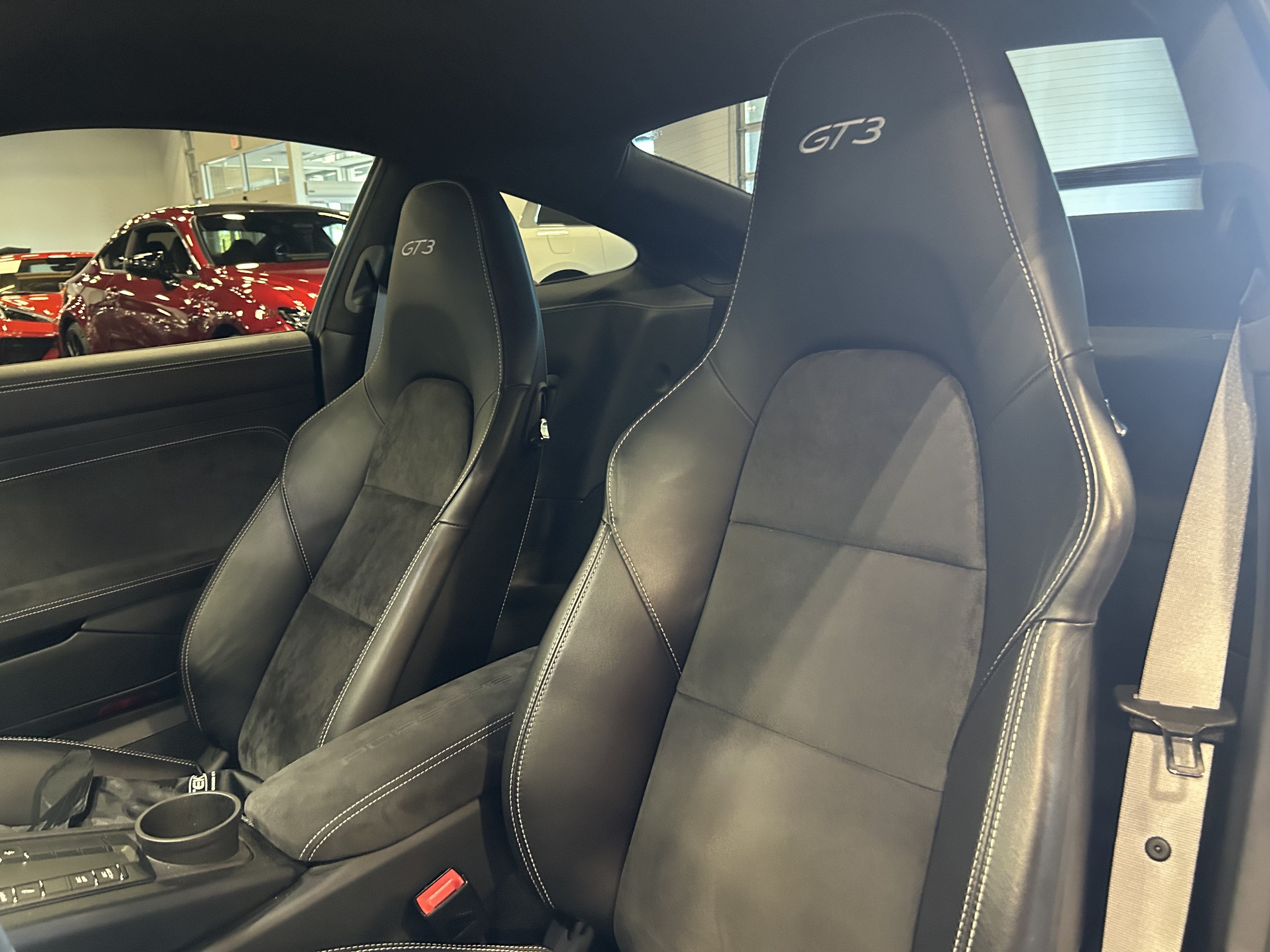 Used 2018 Porsche 911 GT3 RWD image 12