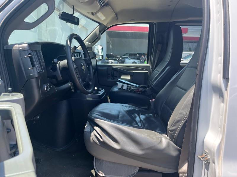 Used 2018 Chevrolet Express 2500 LT w/ LT Preferred Equipment Group image 11