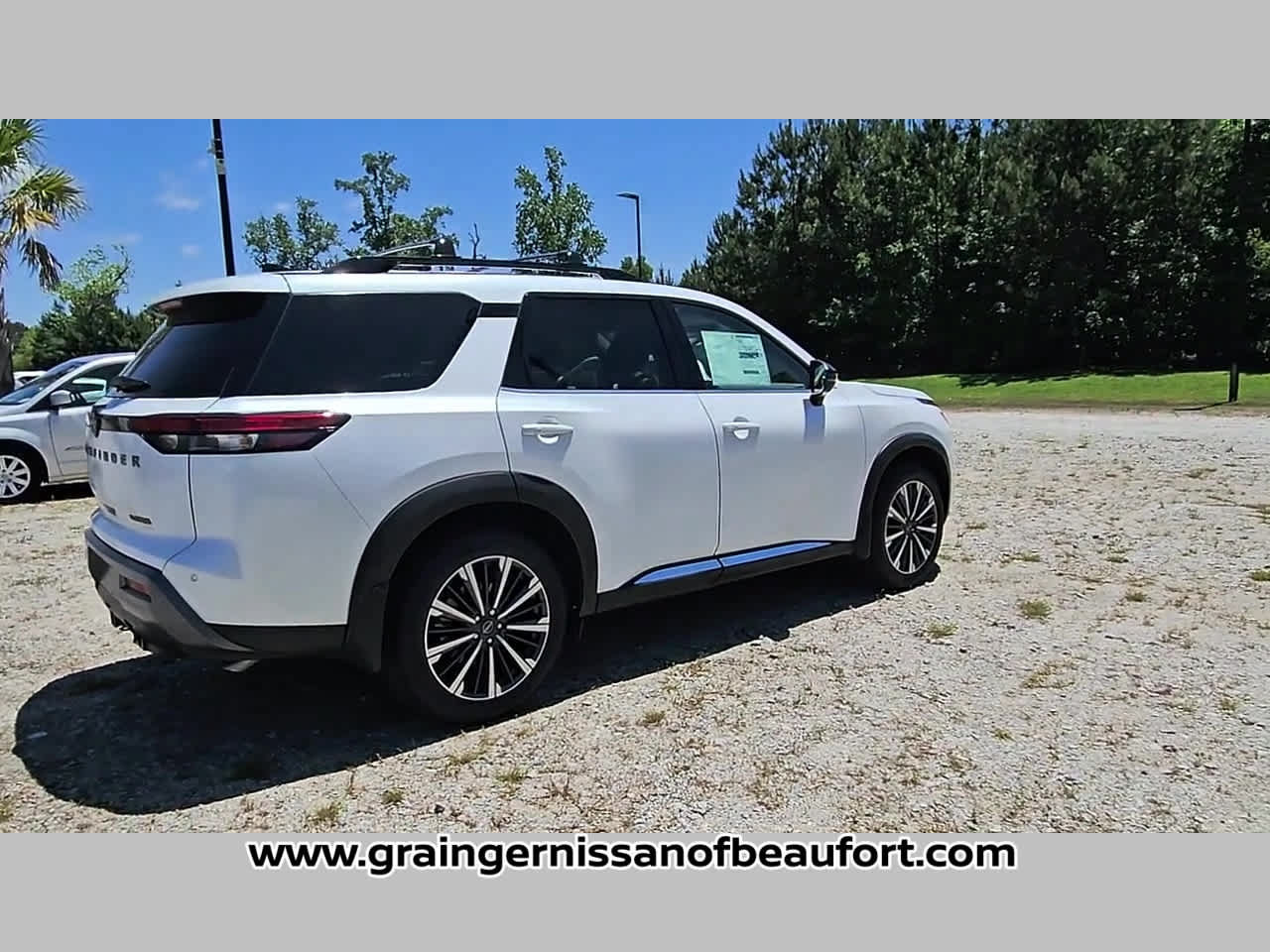 New 2026 Nissan Pathfinder Platinum FWD image 34