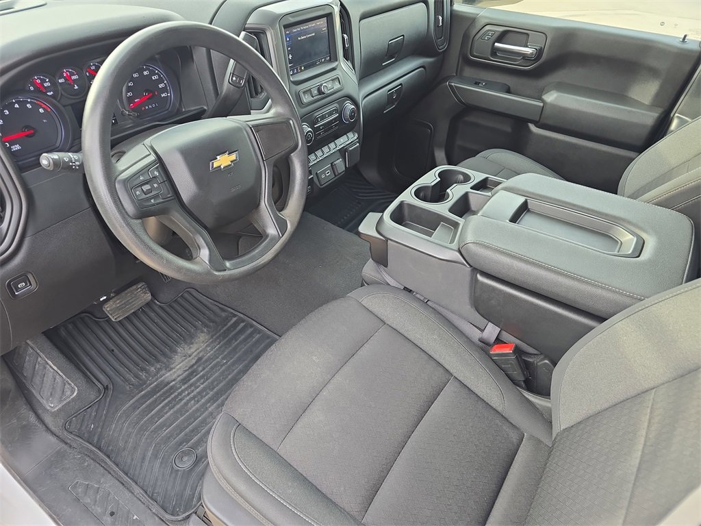 Used 2024 Chevrolet Silverado 2500 Custom w/ Custom Value Package image 16