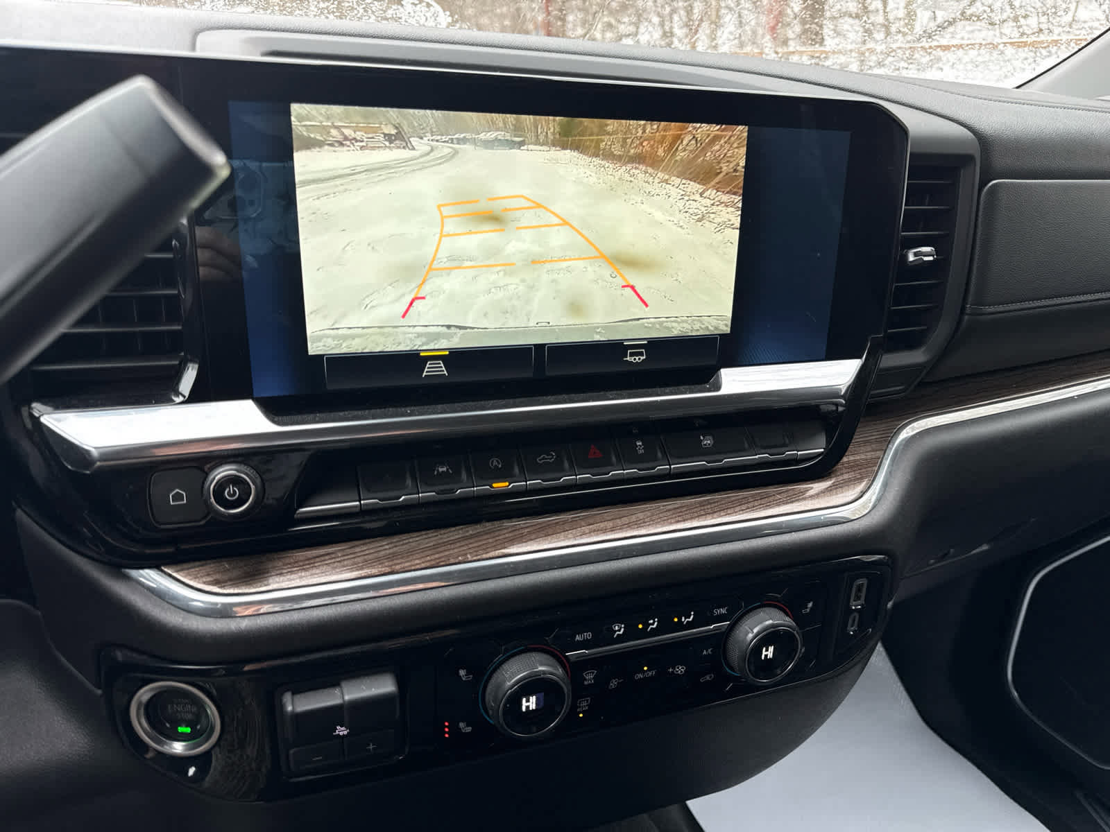 Used 2025 Chevrolet Silverado 1500 LT image 17