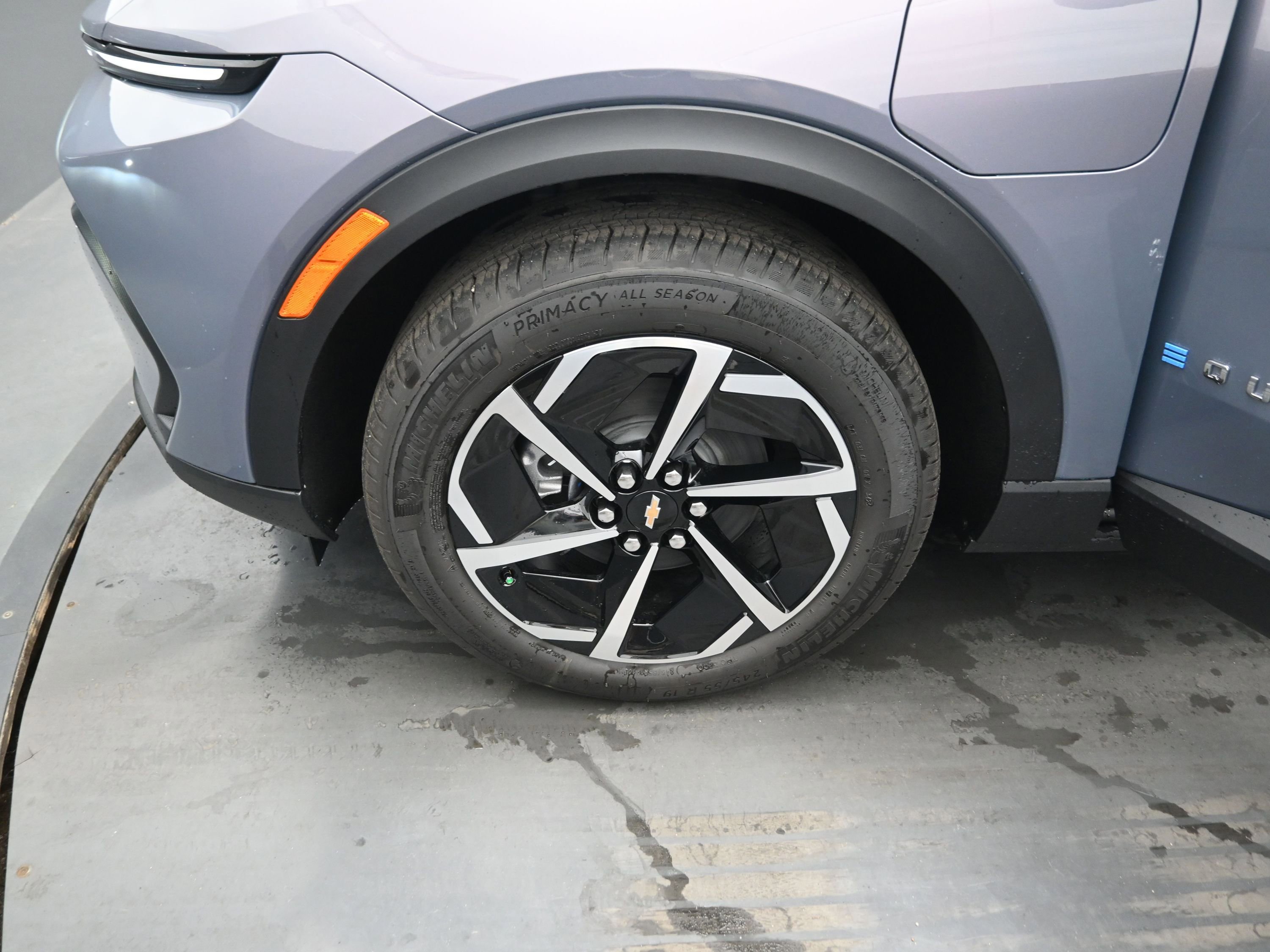 New 2026 Chevrolet Equinox EV LT image 23