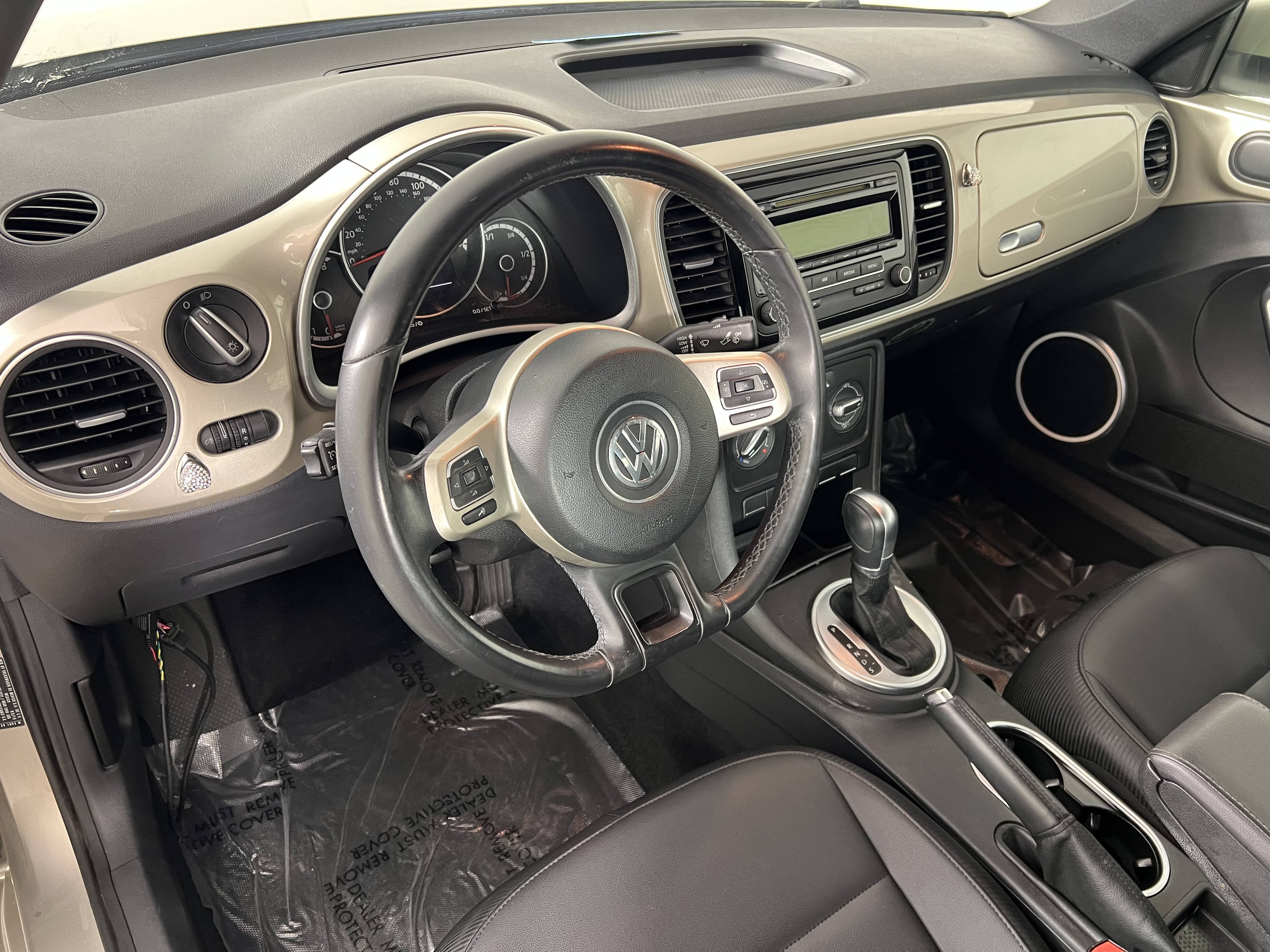 Used 2015 Volkswagen Beetle 1.8T FWD image 24