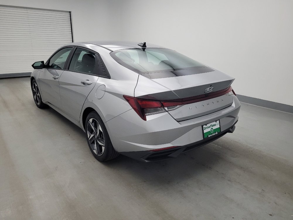 Used 2023 Hyundai Elantra SEL w/ Convenience Package FWD image 5
