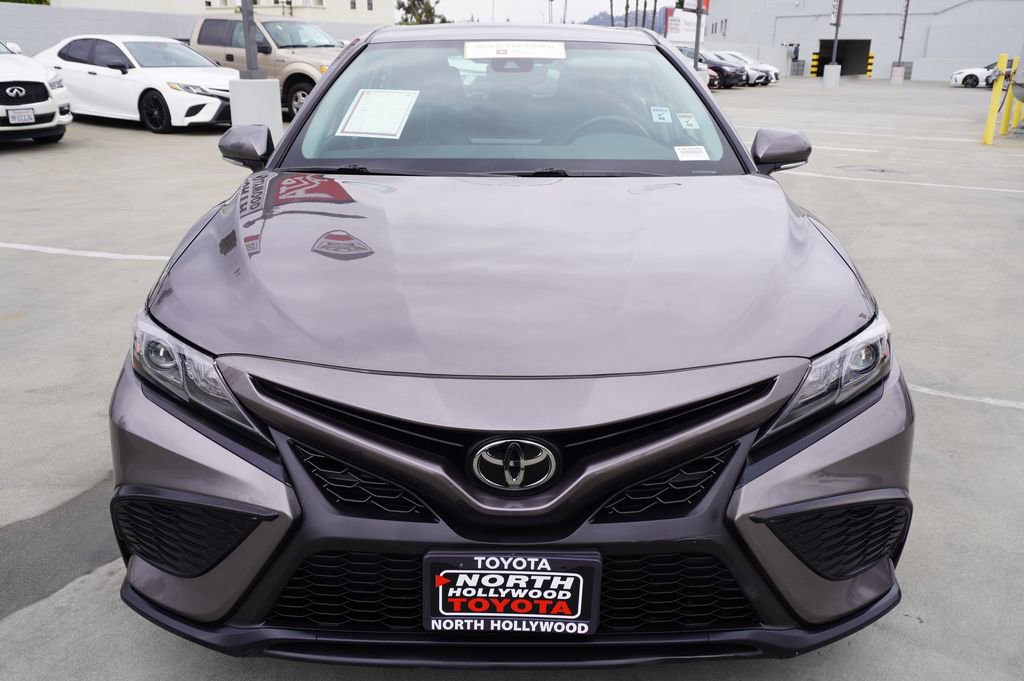 Certified 2023 Toyota Camry SE image 3