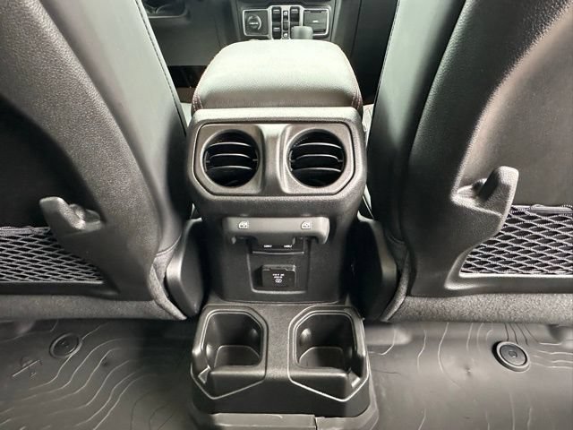 New 2026 Jeep Gladiator Rubicon w/ Steel Power Dome Hood Package AWD/4WD image 30