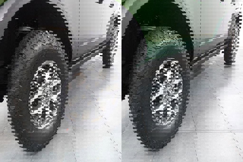 Certified 2025 Ford Bronco Badlands image 30