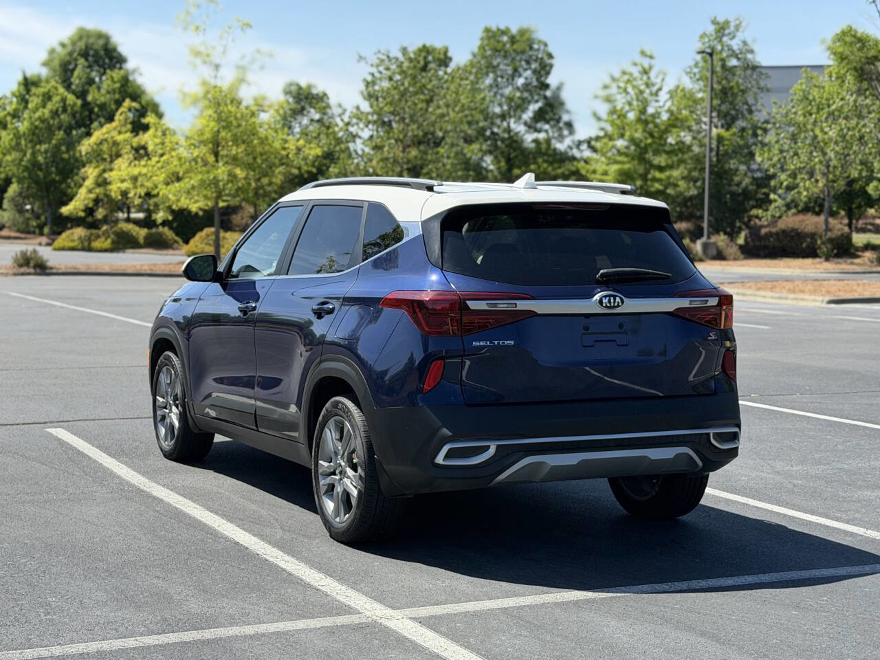 Used 2021 Kia Seltos S FWD image 5