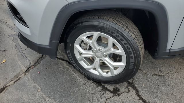 Certified 2024 Jeep Compass Latitude image 4