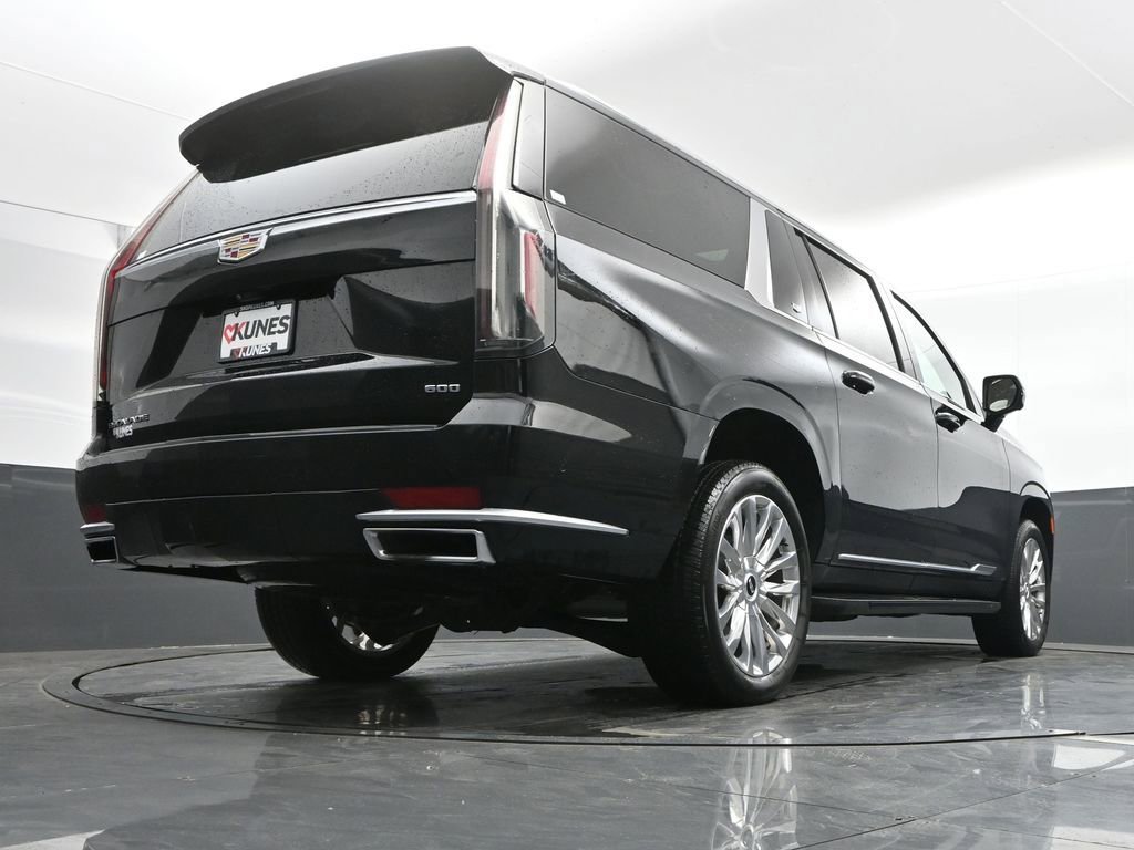 Used 2023 Cadillac Escalade ESV Premium Luxury image 46