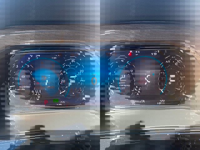 Used 2025 Volkswagen Atlas SE AWD/4WD image 15