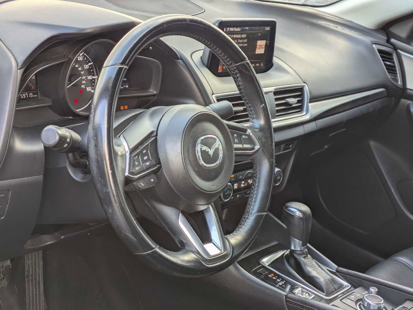 Used 2018 MAZDA MAZDA3 Touring image 2