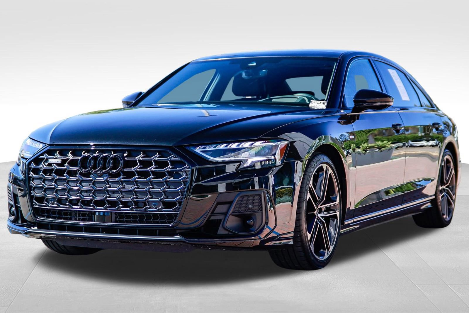 Used 2025 Audi A8 L 3.0T image 3