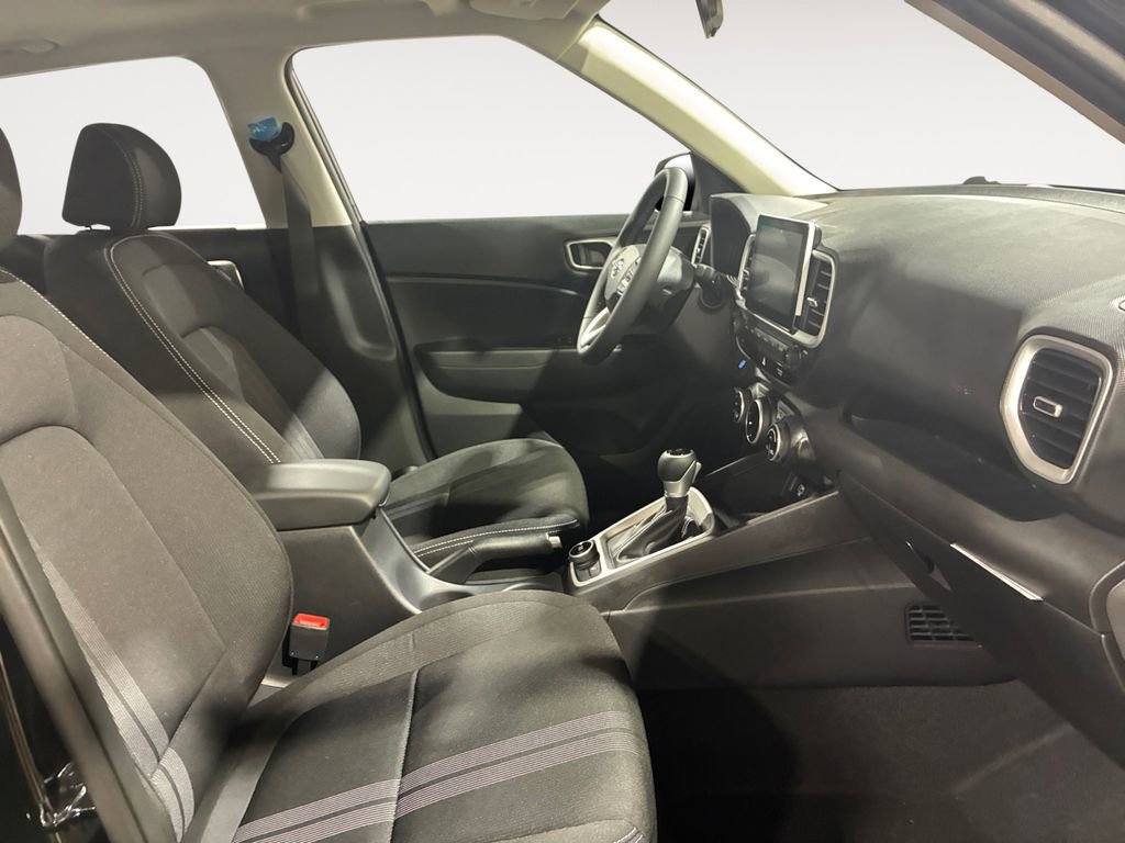 New 2026 Hyundai Venue SEL FWD image 15