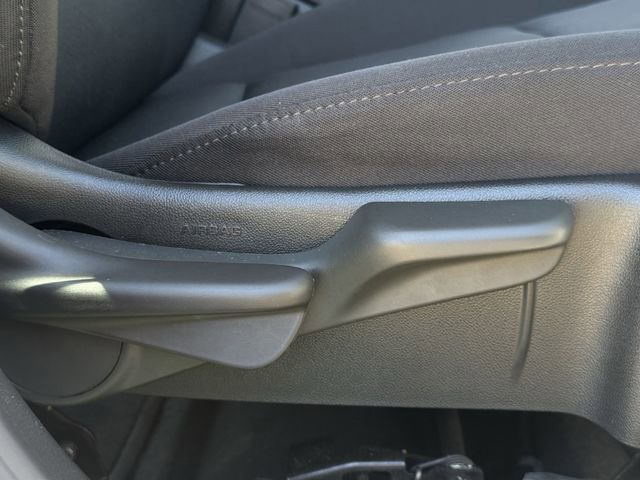 Used 2025 Chevrolet Malibu LT image 32